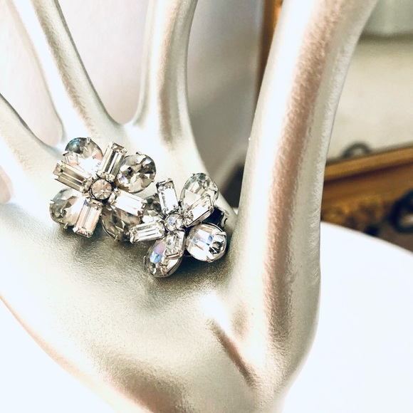 Vintage Deco Rhinestone Crystal Clear Earrings - Picture 6 of 13